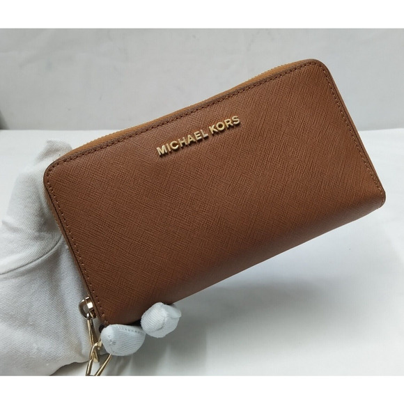 Michael Kors Brown Crossgrain Leather Zip Around Credit Card Wristlet - Wallet - Picture 3 of 14